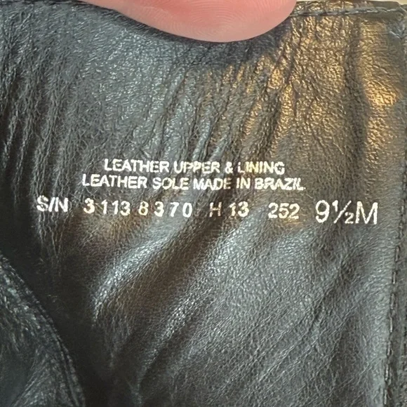 Tory Burch Women’s Black Leather Ankle Boots with Gold Zipper, size 9.5 - Picture 12 of 12